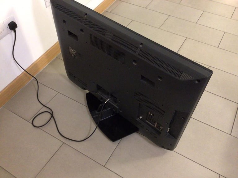 SONY Bravia 40” Flatscreen TV