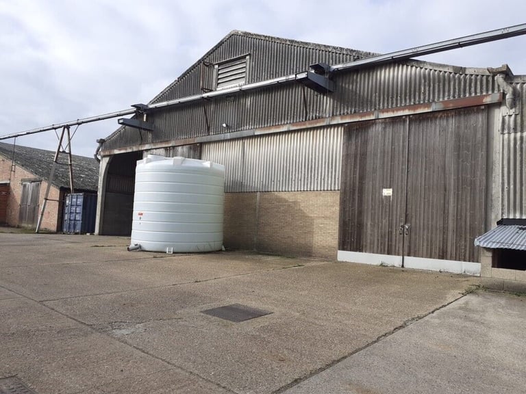 6,000 sq ft Storage Warehouses to Let on Rural Site at Brentwood, Essex