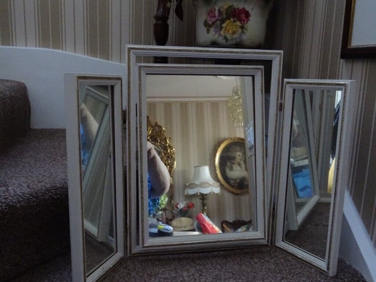 image for Dressing Chest/Table  Mirrors - White/gold