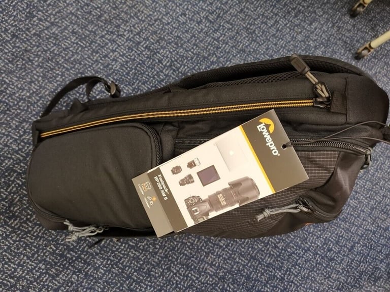 LowePro Fastpack 250 AW ll DSLR Camera Backpack