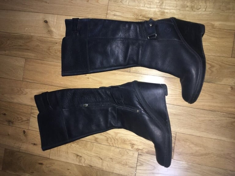 Timberland Leather boots, size 6/7, £45