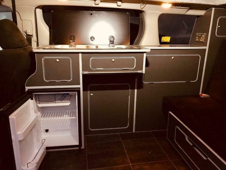 2008 Toyota ALPHARD VELLFIRE POP TOP 4 BERTH NEW CAMPER CONVERSION RUST FREE 
