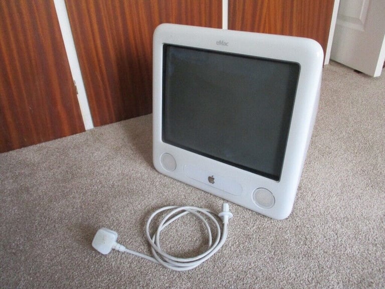 Apple eMac Computer - Working - With Power Lead