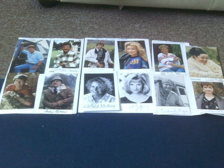 12 MIXED EMMERDALE FARM SIGNED PHOTOS  