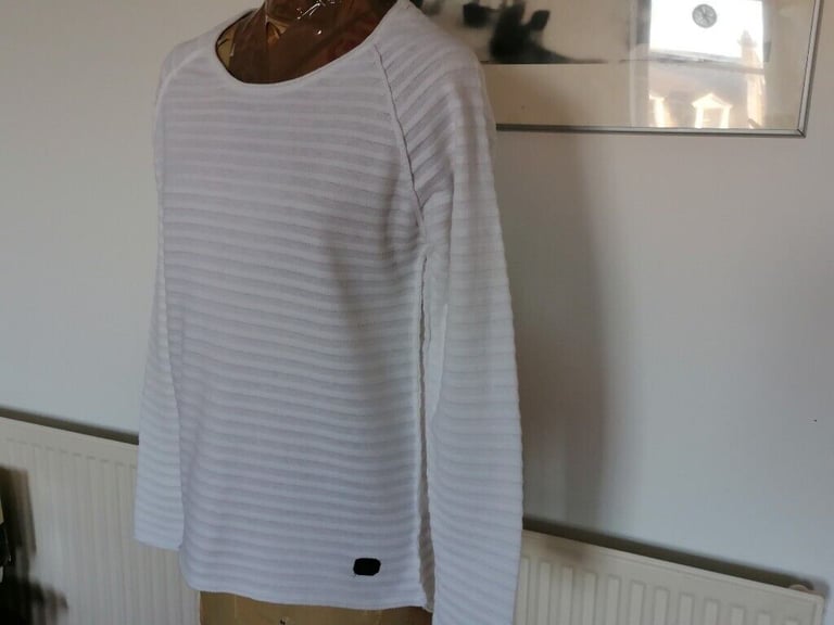 Vintage 00's Designer JESSE JAMES Summer White Jumper. Ladies. Ex Cond. Size : M 