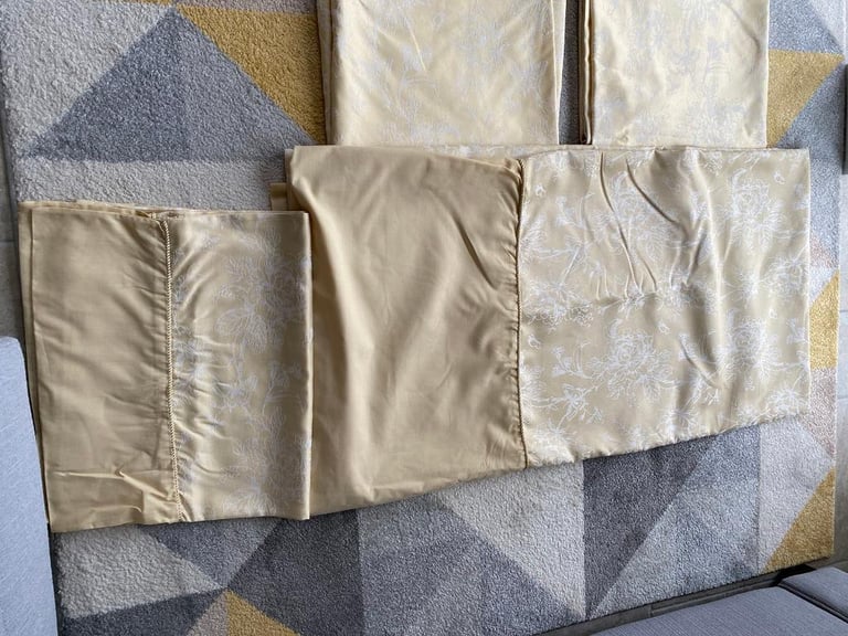 Curtains and Matching Bedding Set - KING SIZE - As New