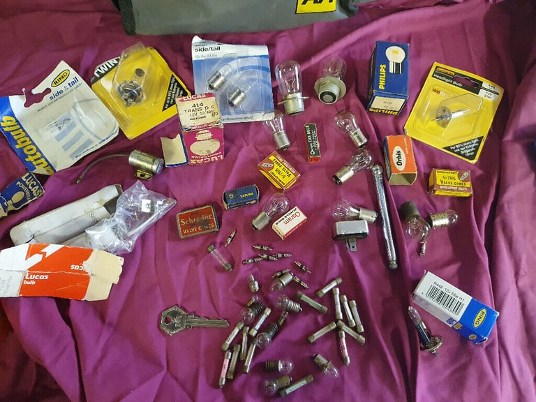 Collection of Car Accessories - Old style bulbs (mostly new/unused), AA bag, RAC Key + many more !