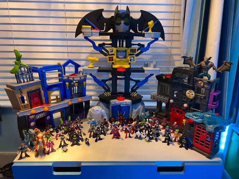Imaginext DC Super Friends Toy Bundle