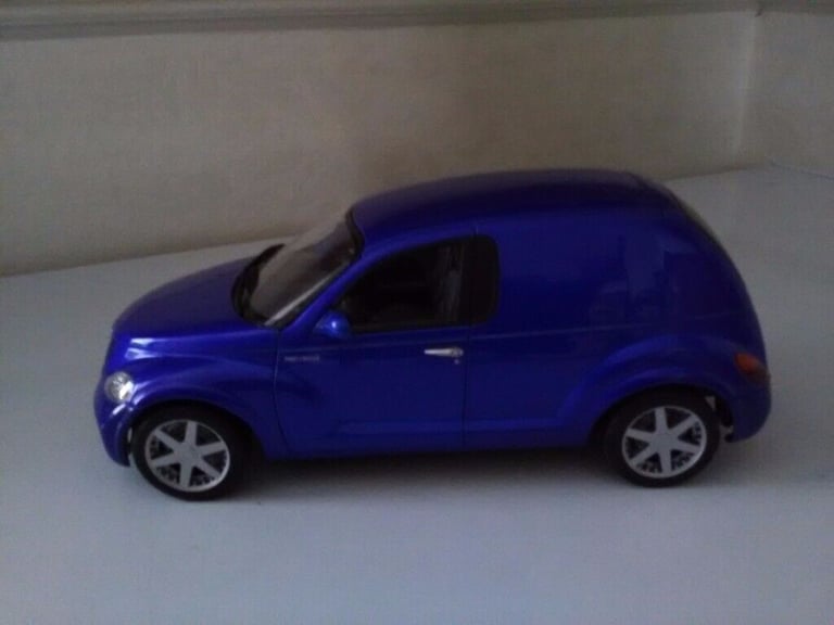 Auto Art Model Chrysler PT Cruiser.