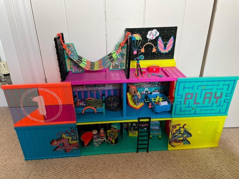 LOL Surprise Club house