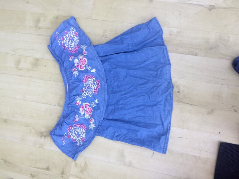 image for Pretty cotton, off shoulder top size S/M, embroidered top