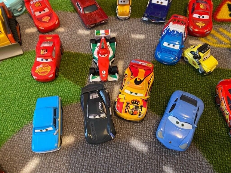 Toy car bundle hot wheels cars with toy Matt and car carry csse