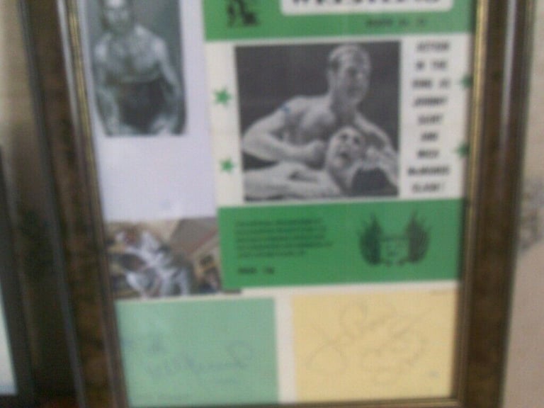 2 SIGNED WRESTLING STARS CARDS   WITH PROGRAMME    FRAMED