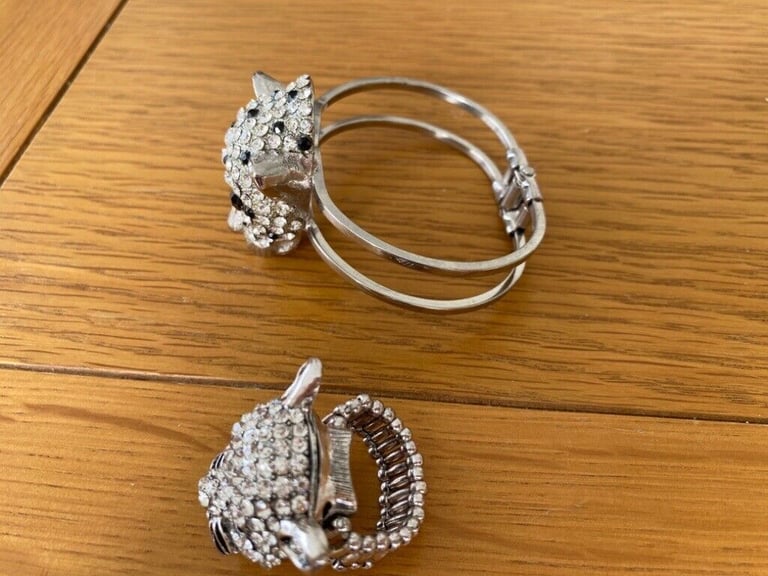 2 sets of Ladies Sparkly Costume Jewellery