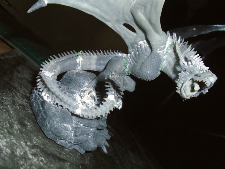 Viserion, Game of Thrones Style Dragon model undead ice dragon 28mm scale