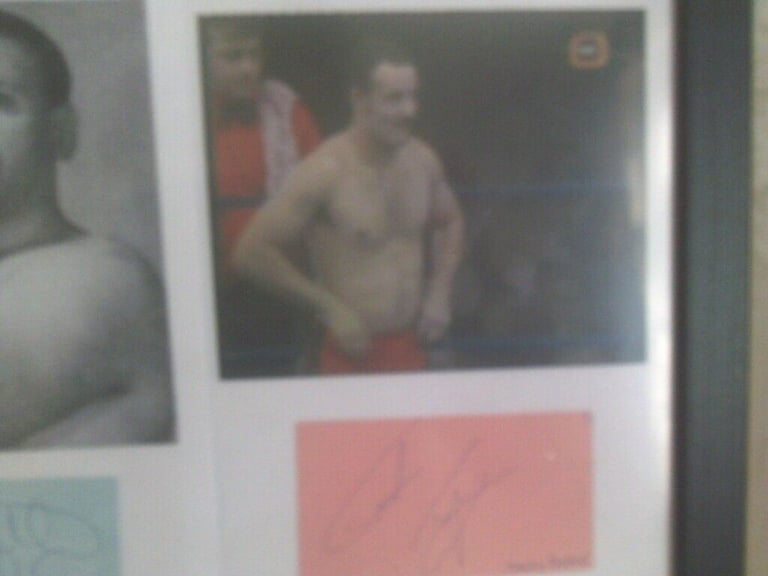 4 MIXED SIGNED  WRESTLING STARS  ITEMS    FRAMED  