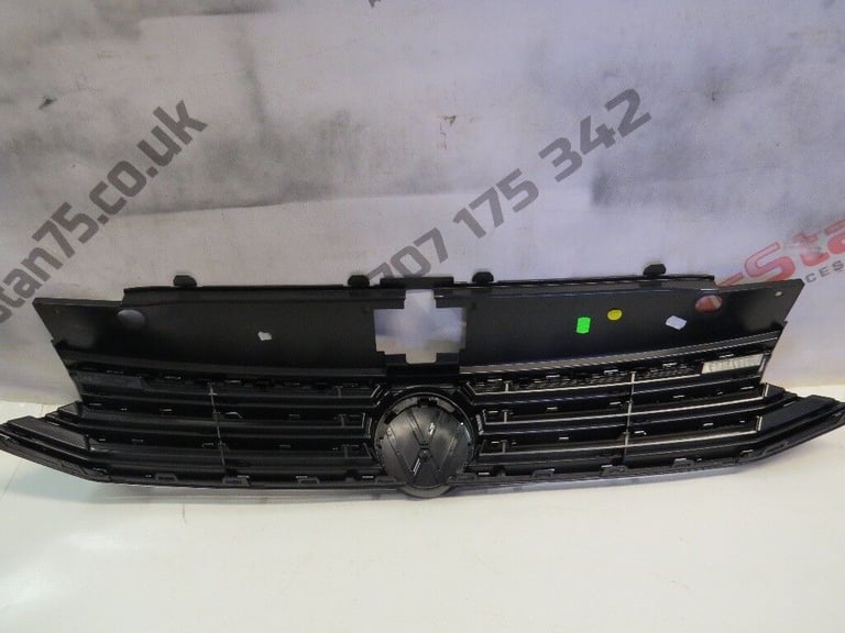 VW PASSAT B8 FRONT GRILL GENUINE PART XENON VERSION 2015-ON 3G0 853 653