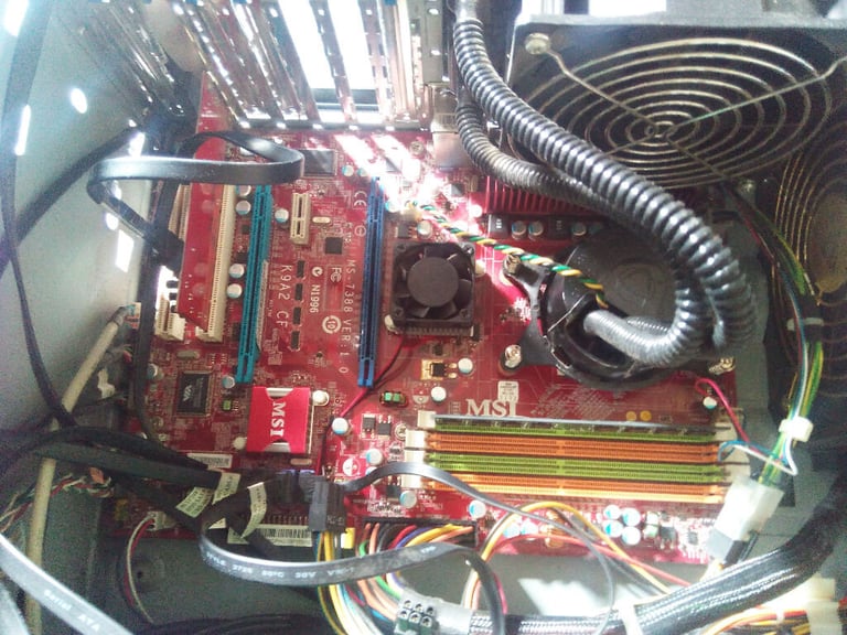 ACER ASPIRE PREDATOR G77-200 WATER COOLING,GRAPHIC CARD, AMD PHENOM QUAD CORE  P.S READ THE AD  