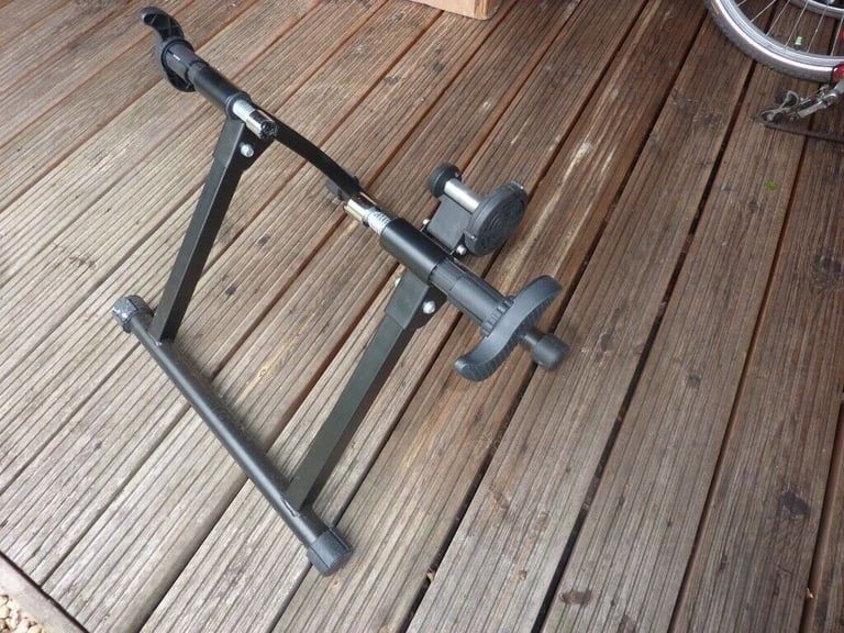 Homcom Indoor Bicycle Trainer.