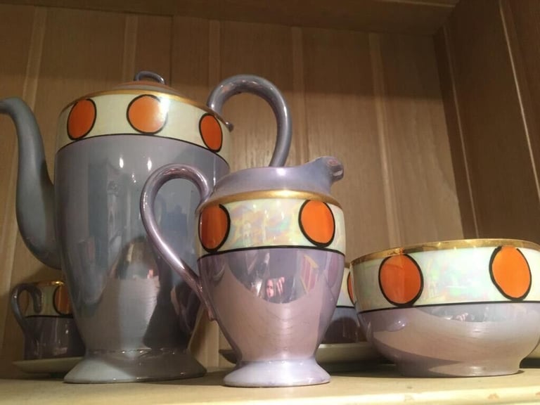 image for NEW-NEVER USED A vintage beautiful tea set 