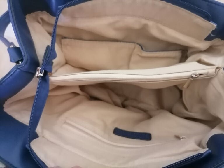 PAULA ROSSI Designer Adjustable Shoulder Leather Handbag. Nr Mint Cond . 