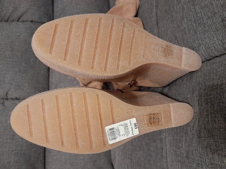 REDUCED!! River Island Boots - Brand New size 8