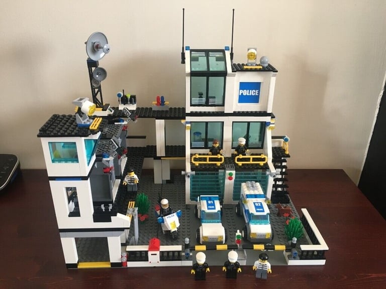 LEGO City Police Headquarters 7744 - 