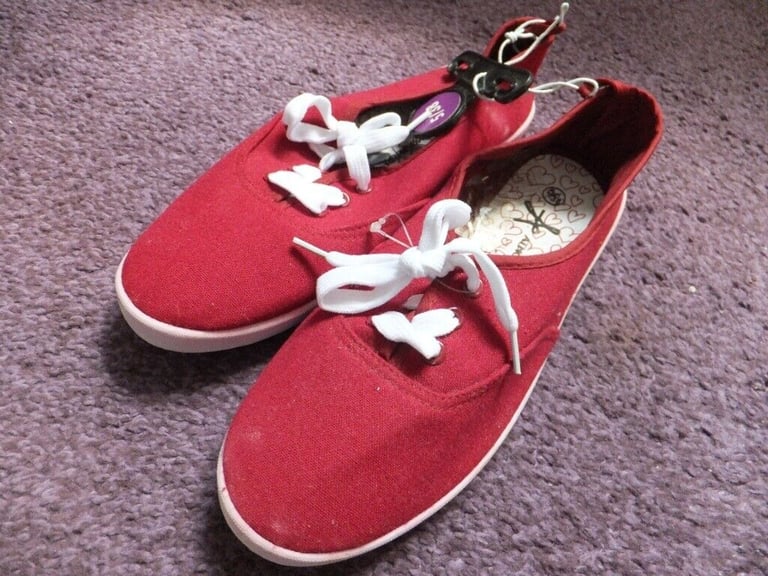 NEW WOMENS / GIRLS RED & WHITE SOFT CANVAS SHOES by Atmosphere - SIZE 5