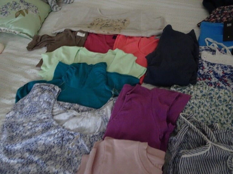 image for Women's Clothes, SIZE 8 and 6 Tops, Blouses, Cardigans 