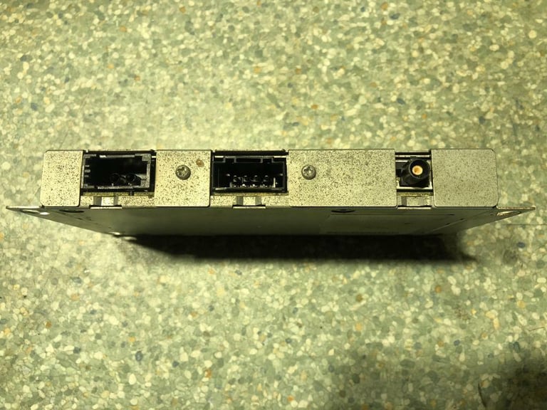 AUDI DIGITAL RADIO DAB CONTROL UNIT MODULE 4E0035563
