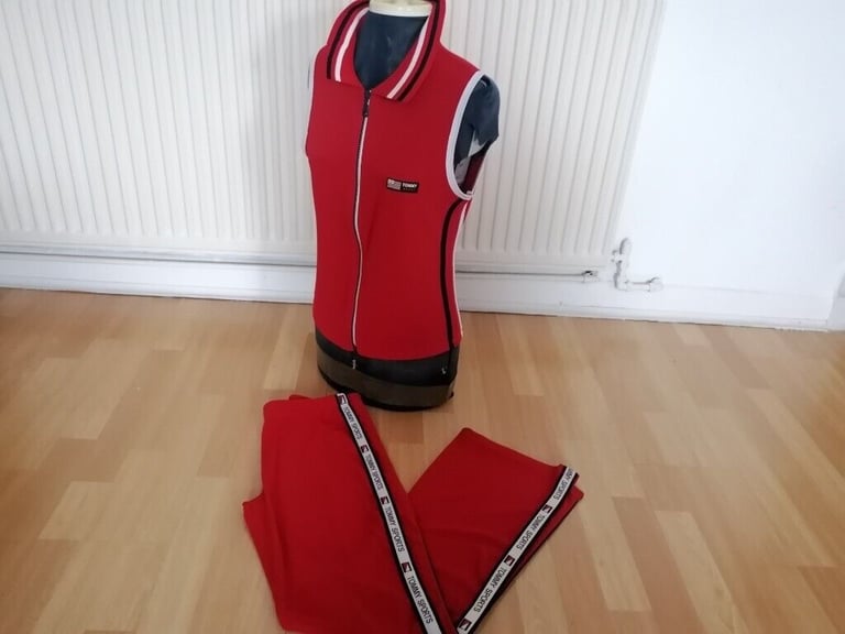Vintage Y2K TOMMY HILFIGER Designer Sports Outfit. Ex Cond. . Size : M 
