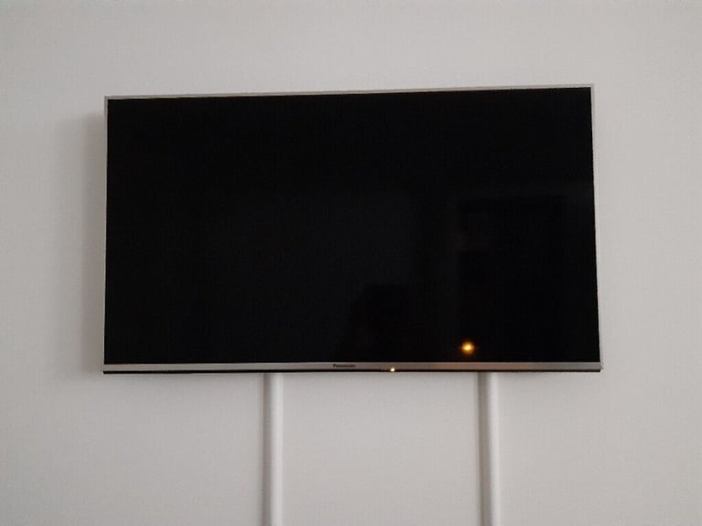 43 inch flat screen smart TV