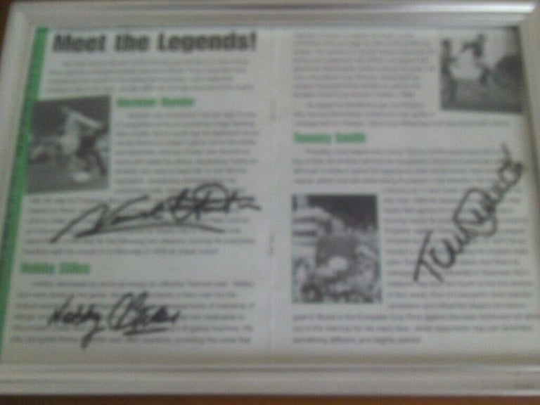 MULTI SIGNED PROGRAMME    FOOTBALL LEGENDS  HUNTER   STILES   SMITH    FRAMED   