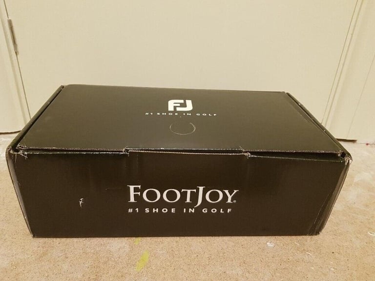Classic Style Golf shoes, BNWT, waterproof, FootJoy Dryjoys style/size hard to find.