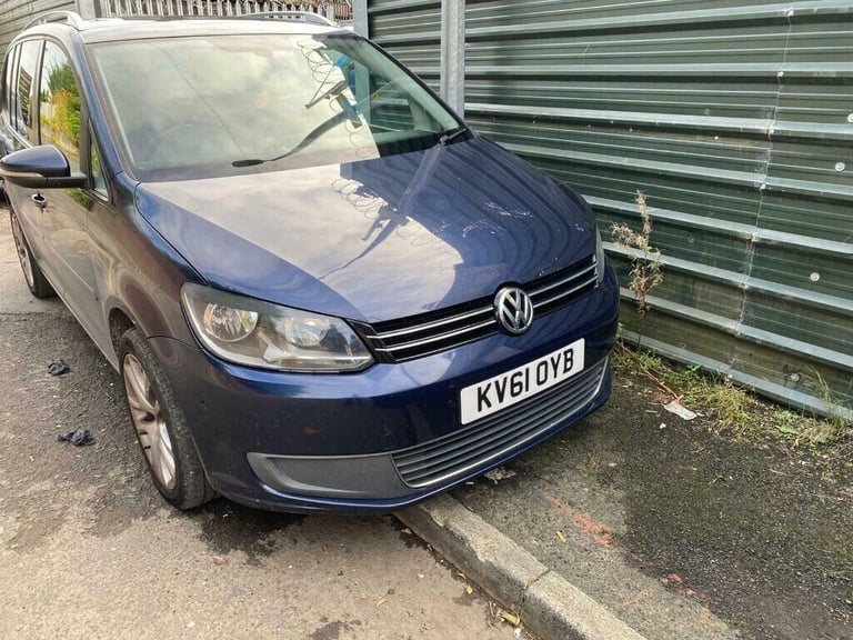 VW VOLKSWAGEN TOURAN 2011 BREAKING SPARES AIRBAG LEATHER SEATS ALLOY DOORS AXLE HUBS CORNERS
