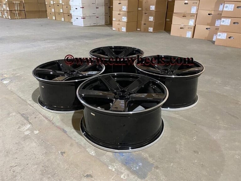 21″ Inch Porsche Macan 2 Style Wheels Gloss black polished lip 5x112 66.6