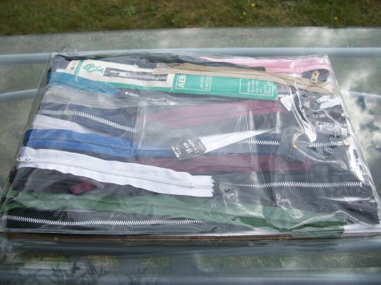 image for New and recycled zipper fastenings 