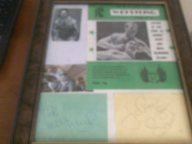 2 SIGNED WRESTLING STARS CARDS   WITH PROGRAMME    FRAMED