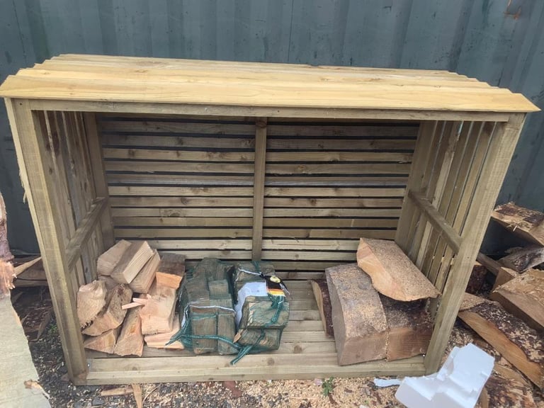  Sheds and decking 