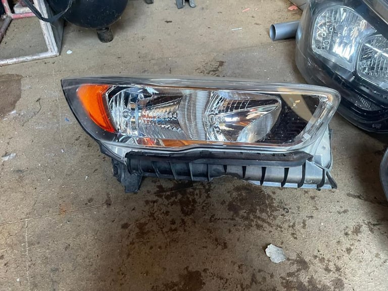 image for Ford kuga headlamp 