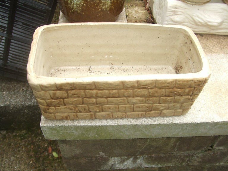 plant POTS. MANY SIZES DESIGNS STYLES.