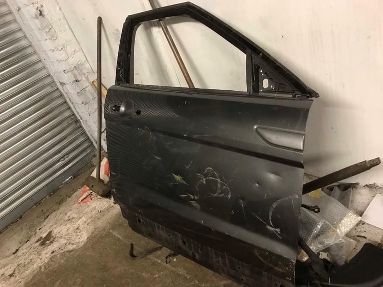 RANGE ROVER EVOQUE L538 DRIVER SIDE OFFSIDE FRONT DOOR (2011-2018)