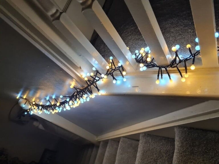 Brand New 3M  400 LED ADJUSTABLE Warm White String Fairy Light Out/Ind