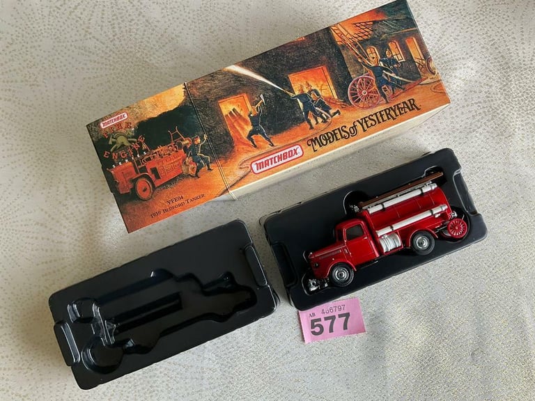 image for MATCHBOX YESTERYEAR 1939 BEDFORD TANKER FIRE ENGINE YFE04