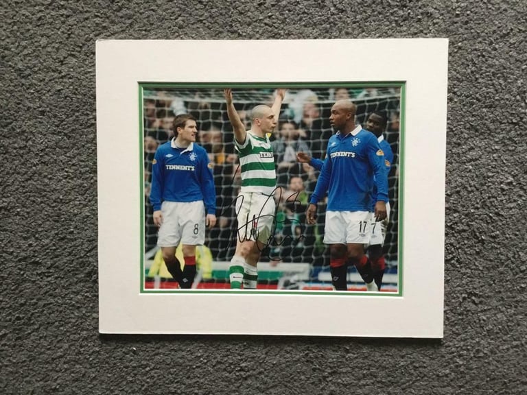 image for Scott Brown, signed Photo.