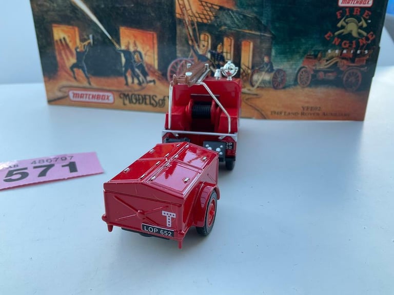 Matchbox Yesteryear YFE02; Land Rover; Fire Truck & Trailer