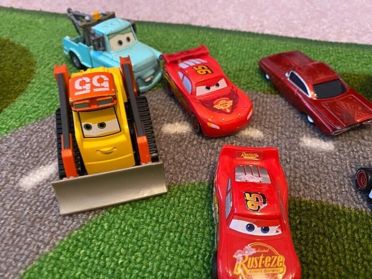 Toy car bundle hot wheels cars with toy Matt and car carry csse