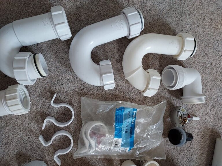 image for PLUMBING JOBLOT. ALL UNUSED BUT STORED.