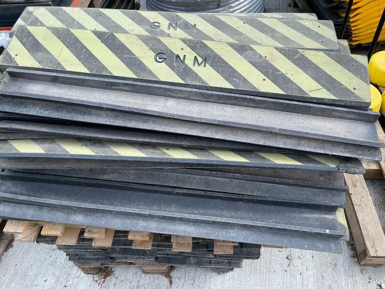 Utilities Narrow Trench Boards 1.22m x 200mm x 100mm 