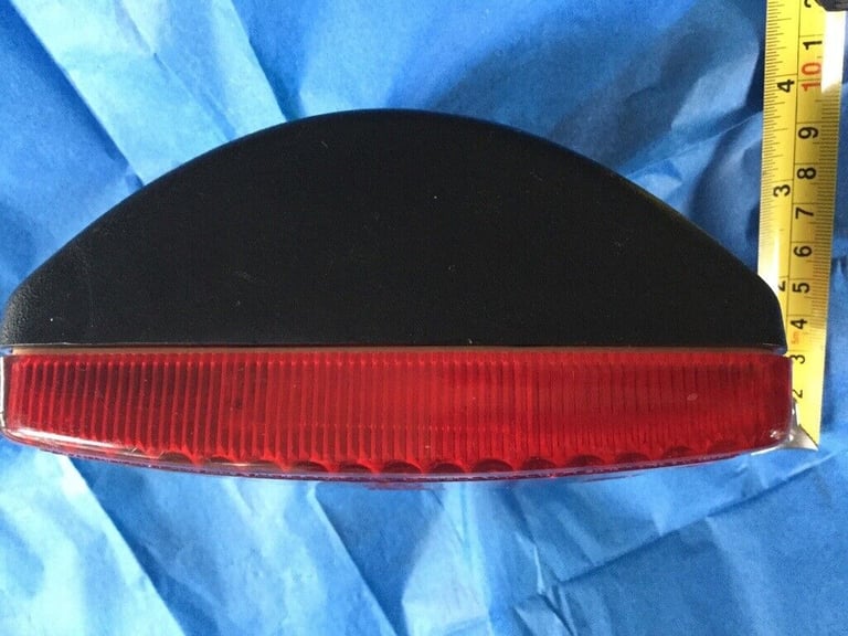Rear Red Fog Light - Ring Make : 12v - Classic Car Original Part